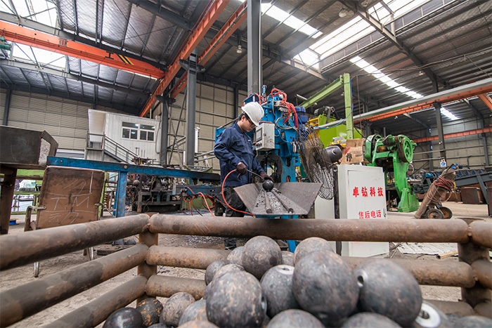 阿克苏网架配件-螺栓球加工车间